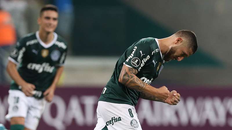 Zé Rafael comemora seu gol pelo Palmeiras contra o Independiente Petrolero, durante partida válida pela fase de grupos da Libertadores 2022, no Allianz Parque.