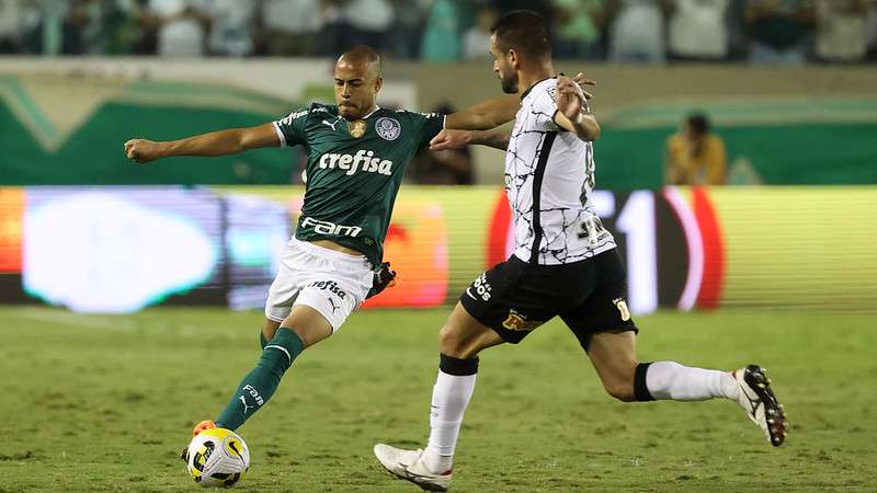 Mayke em jogo do Palmeiras contra o SCCP, durante partida válida pela terceira rodada do Brasileirão 2022, na Arena Barueri.