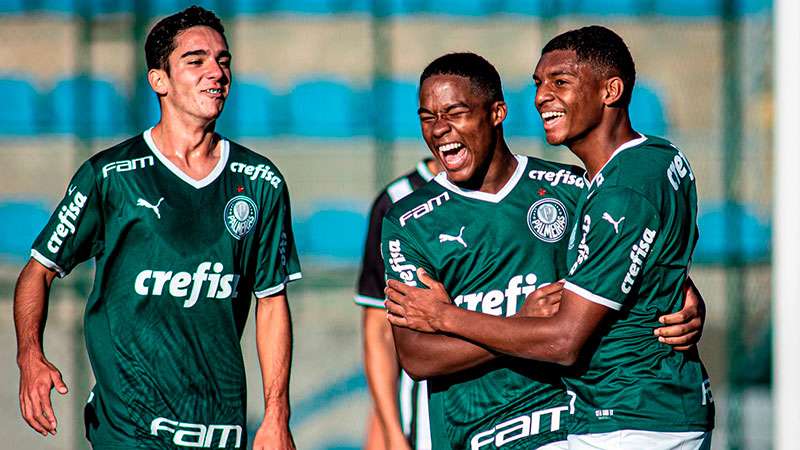 Sub-17 do Palmeiras goleia Atlético-MG e larga na frente nas quartas-de-final da Copa do Brasil.