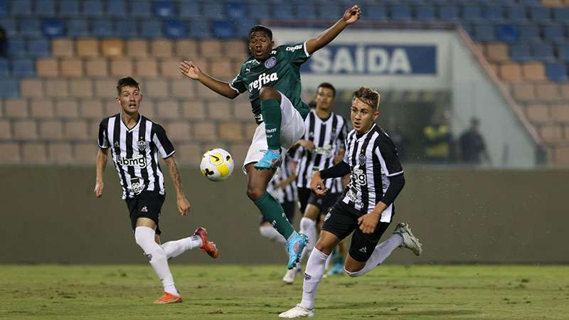 Palmeiras vence Atlético-MG e avança para a semifinal da Copa do Brasil Sub-17.