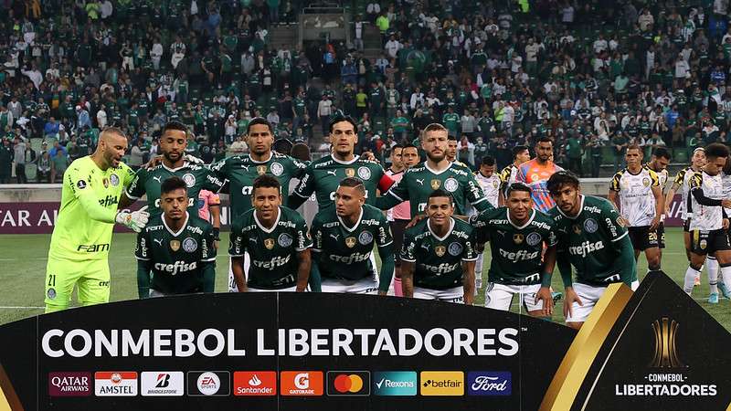 Palmeiras posa para foto oficial antes do jogo contra o Deportivo Táchira, em partida válida pela fase de grupos da Libertadores 2022, no Allianz Parque.