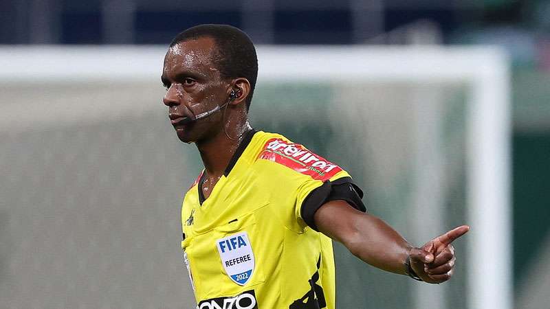 Luiz Flavio de Oliveira no jogo do Palmeiras contra o Red Bull Bragantino, durante partida válida pela semi final do Paulistão 2022, no Allianz Parque.