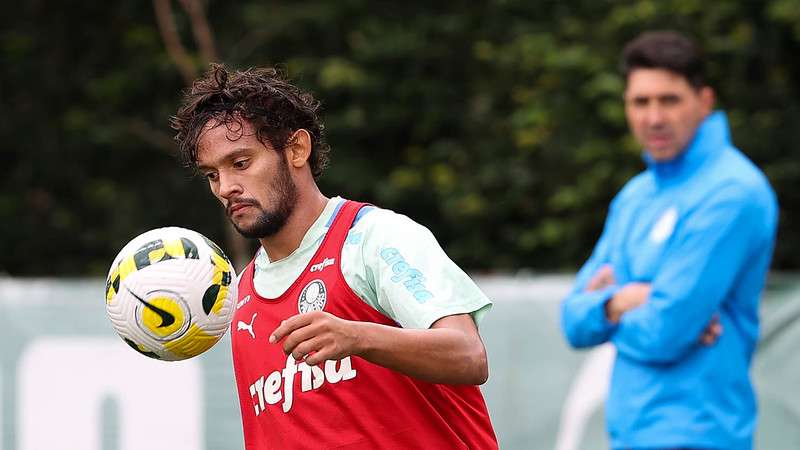 Gustavo Scarpa durante treinamento do Palmeiras na Academia de Futebol.