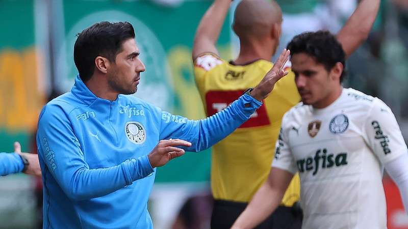 Abel Ferreira em jogo do Palmeiras contra o Atlético-MG, durante partida válida pela nona rodada do Brasileirão 2022, no Allianz Parque.