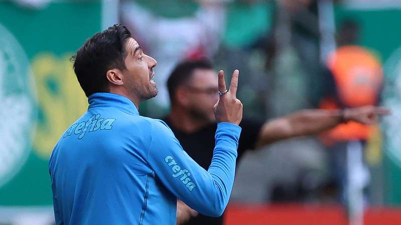 Abel Ferreira em jogo do Palmeiras contra o Atlético-MG, durante partida válida pela nona rodada do Brasileirão 2022, no Allianz Parque.