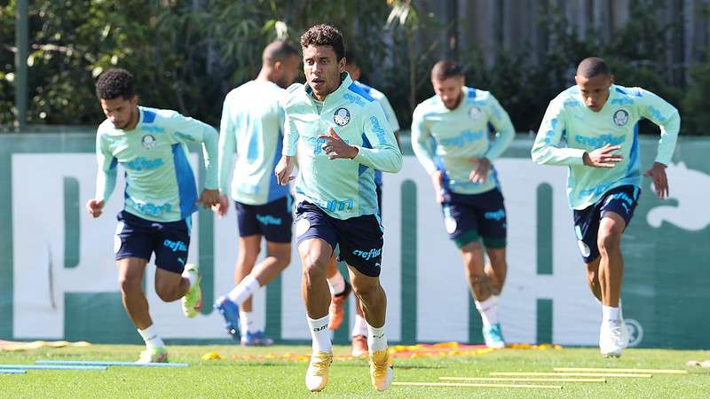 Marcos Rocha durante treinamento do Palmeiras na Academia de Futebol.