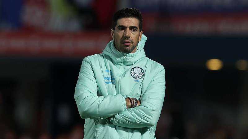 Abel Ferreira em jogo do Palmeiras contra o Cerro Porteño, durante primeira partida válida pelas oitavas de final da Libertadores 2022, no Estádio General Pablo Rojas.