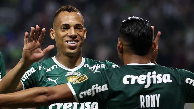 Breno Lopes comemora seu gol pelo Palmeiras contra o Cerro Porteño, durante segunda partida válida pelas oitavas de final da Libertadores 2022, no Allianz Parque.