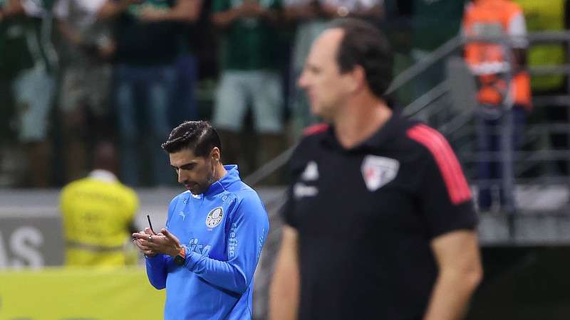 Abel Ferreira em jogo do Palmeiras contra o SPFC, durante segunda partida válida pelas oitavas de final da Copa do Brasil 2022, no Allianz Parque.