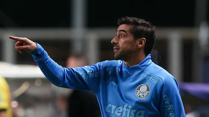 Abel Ferreira em jogo do Palmeiras contra o América-MG, durante partida válida pela décima oitava rodada do Brasileirão 2022, no Independência.