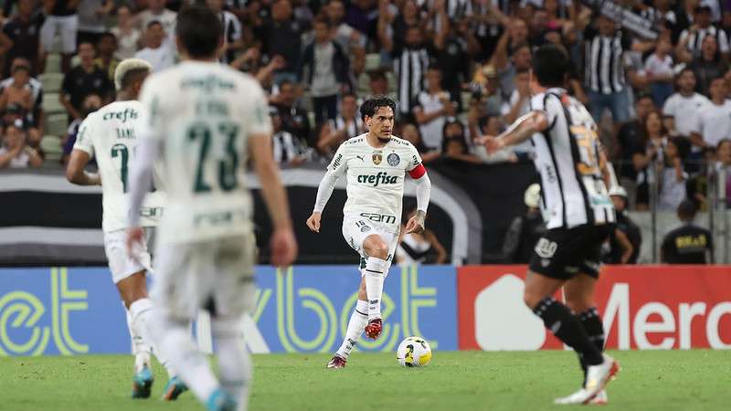 Gustavo Gómez em jogo do Palmeiras contra o Ceará, durante partida válida pela vigésima rodada do Brasileirão 2022, no Castelão.