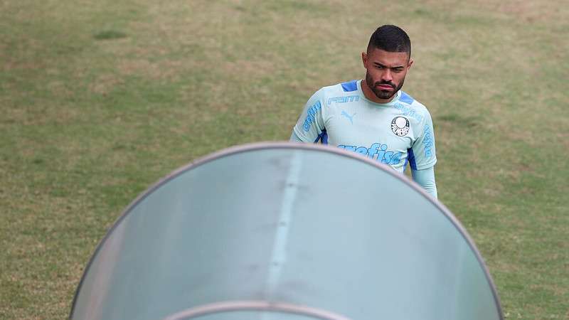 Bruno Tabata durante treinamento do Palmeiras na Academia de Futebol.