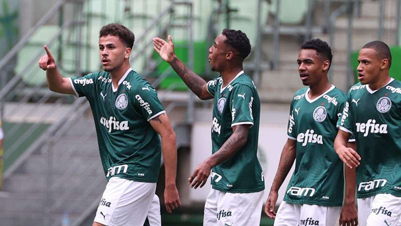 Kaique brilha, Palmeiras vence Vasco nos pênaltis e avança à semifinal do Brasileiro Sub-20.