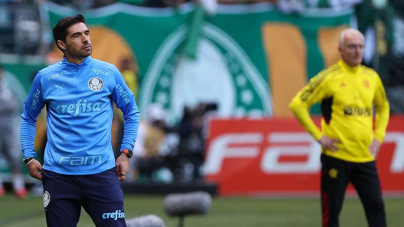 Abel Ferreira em jogo do Palmeiras contra o Flamengo, durante partida válida pela vigésima terceira rodada do Brasileirão 2022, no Allianz Parque.