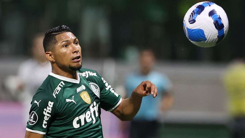 Rony em jogo do Palmeiras contra o Athlético-PR, na segunda partida válida pela semifinal da Libertadores 2022, no Allianz Parque, em São Paulo-SP.
