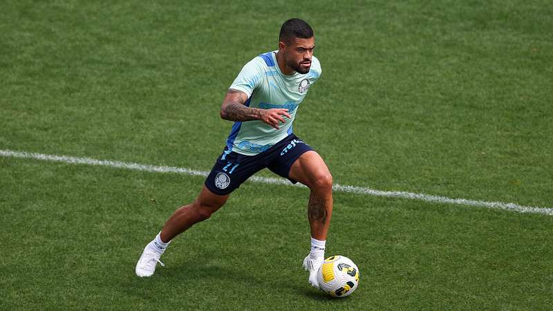 Bruno Tabata durante treinamento do Palmeiras, na Academia de Futebol.