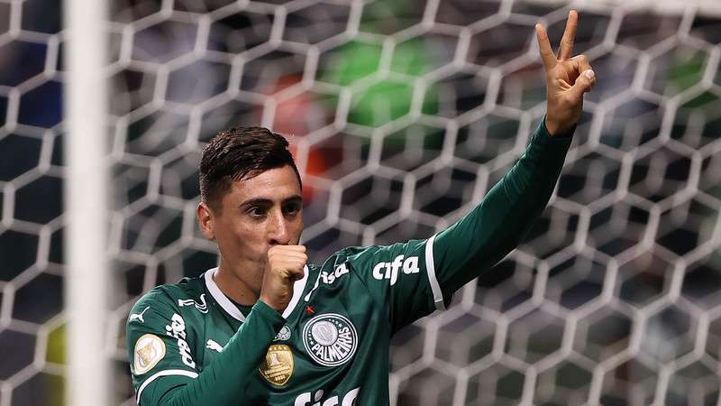Miguel Merentiel comemora seu gol pelo Palmeiras contra o Santos, durante partida válida pela vigésima sétima rodada do Brasileirão 2022, no Allianz Parque.