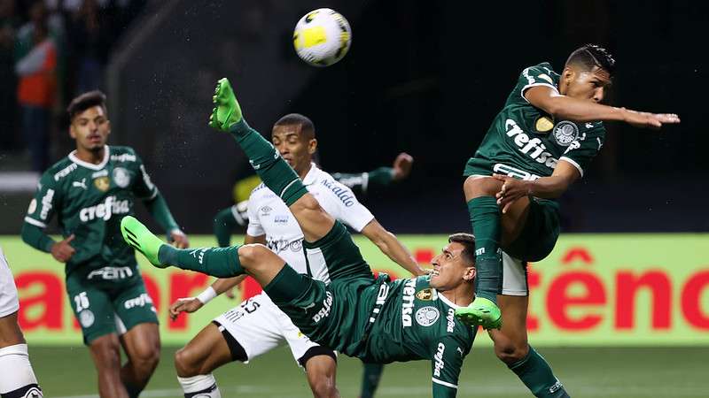 Merentiel em jogo do Palmeiras contra o Santos, durante partida válida pela vigésima sétima rodada do Brasileirão 2022, no Allianz Parque.