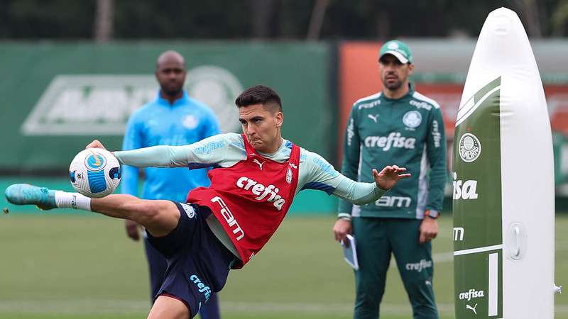 Atuesta durante treinamento do Palmeiras, na Academia de Futebol.