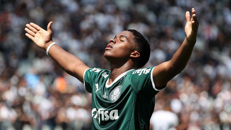 Endrick comemora seu gol pelo Palmeiras na vitória sobre o SCCP, em válida pela final do Campeonato Brasileiro Sub-20, no Itaquerão, em São Paulo-SP.