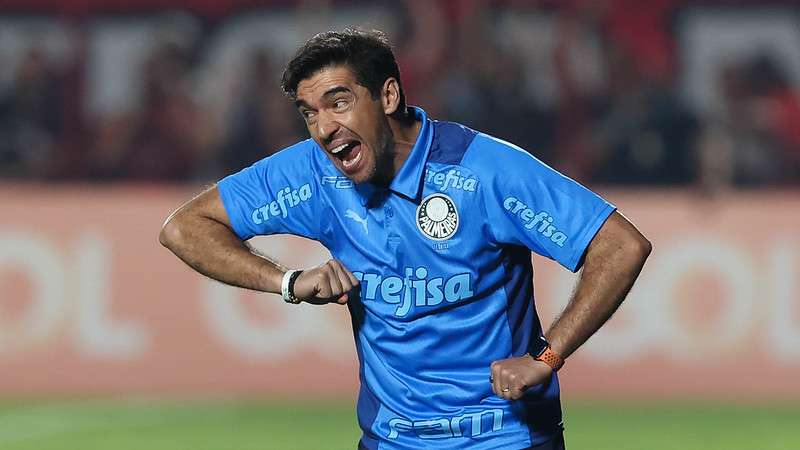 Abel Ferreira em jogo do Palmeiras contra o Atlético-GO, durante partida válida pela trigésima primeira rodada do Brasileirão 2022, no Antônio Accioly.