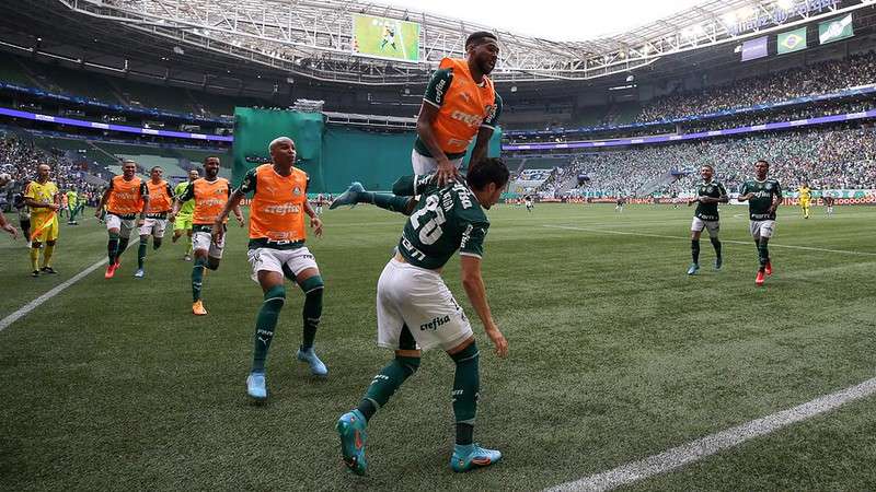 Raphael Veiga comemora gol pelo Palmeiras nha vitória contra o SPFC, durante segunda partida válida pela final do Paulistão 2022, no Allianz Parque.Raphael Veiga comemora gol pelo Palmeiras nha vitória contra o SPFC, durante segunda partida válida pela final do Paulistão 2022, no Allianz Parque.