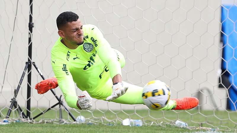 Supercopa: Flamengo vence Palmeiras nos pênaltis e conquista título -  Agência de Notícias CEUB