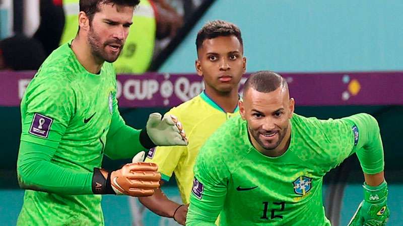 Weverton agradece a Abel Ferreira após estreia em Copa do Mundo.