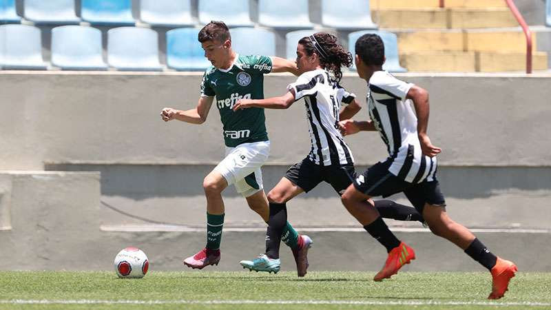 Sub-13 do Palmeiras fica no empate com o Santos no primeiro jogo da final do Campeonato Paulista.