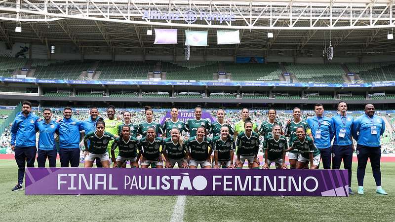 Bia Zaneratto anota golaço, Palmeiras vence o Santos e conquista o Paulista  Feminino 2022