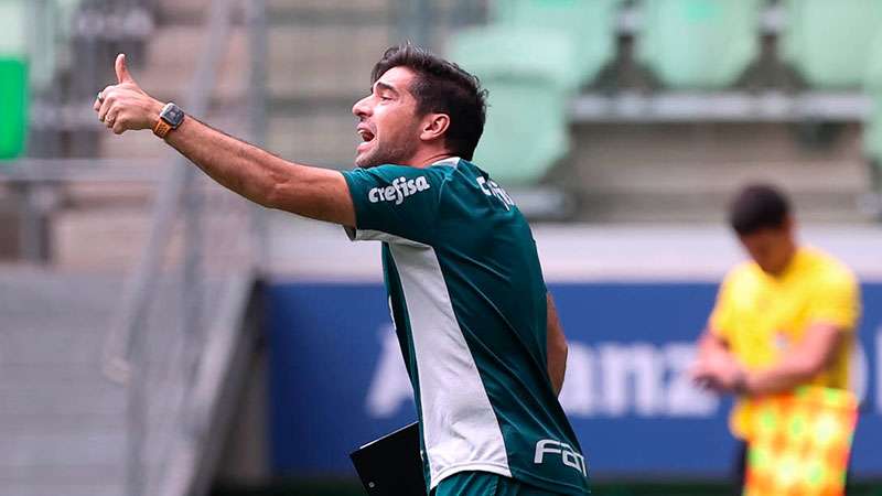Abel Ferreira em jogo-treino do Palmeiras na pré-temporada de 2023