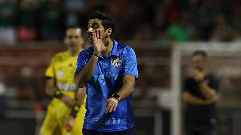 Abel Ferreira em jogo do Palmeiras contra o Ituano, durante partida válida pela quarta rodada do Paulistão 2023, no Estádio Municipal Dr Novelli Junior.