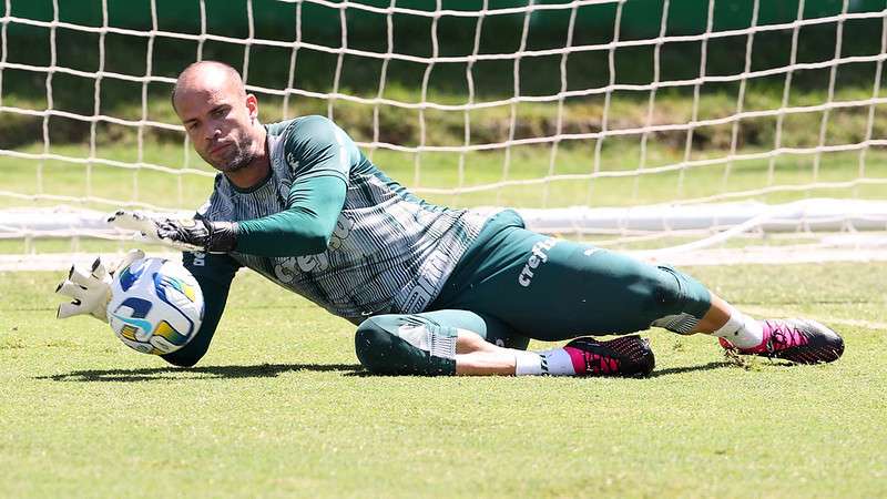 Marcelo Lomba durante treinamento do Palmeiras na Academia de Futebol.