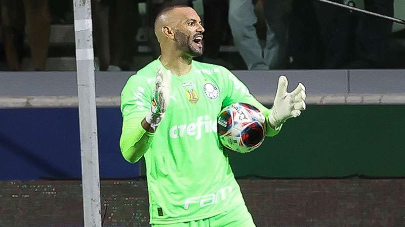 Weverton em jogo pelo Palmeiras contra a Internacional de Limeira, durante partida válida pela sétima rodada do Paulistão 2023, no Allianz Parque.