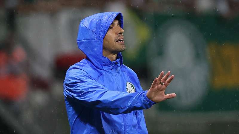 Abel Ferreira em jogo do Palmeiras contra o São Bernardo, durante partida válida pela décima terceira rodada do Paulistão 2023, no Allianz Parque.