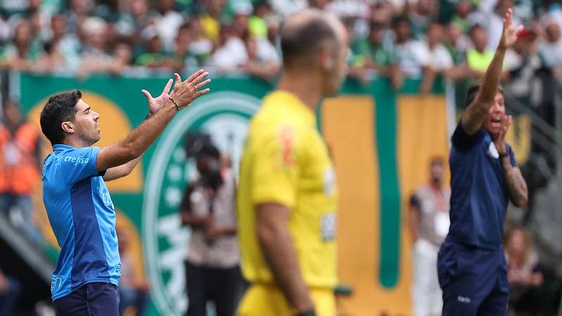 Abel Ferreira em jogo do Palmeiras contra o Água Santa, durante segunda partida da final do Paulistão 2023, no Allianz Parque.