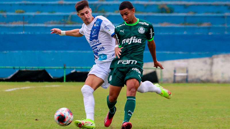 Léo anota golaço, Palmeiras vira sobre o Taubaté e vence no Paulista Sub-20.