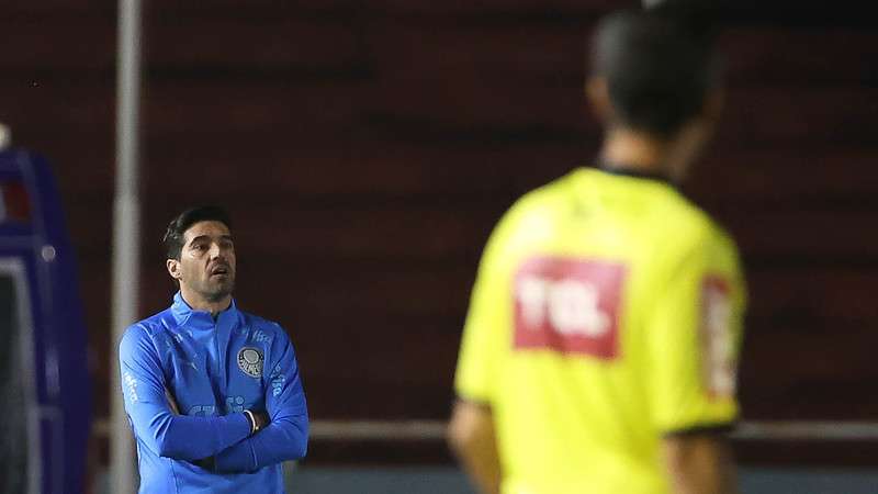 Abel Ferreira em jogo do Palmeiras contra o Tombense, durante segunda partida válida pela fase um dezesseis avos da Copa da Copa do Brasil 2023, no Estádio Parque do Sabiá.