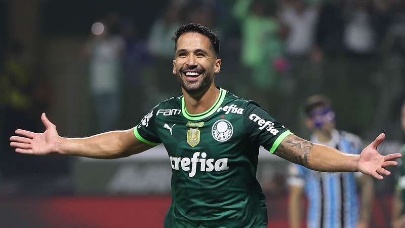 Luan comemora seu gol do Palmeiras contra o Grêmio, durante partida válida pela quinta rodada do Brasileirão 2023, no Allianz Parque.