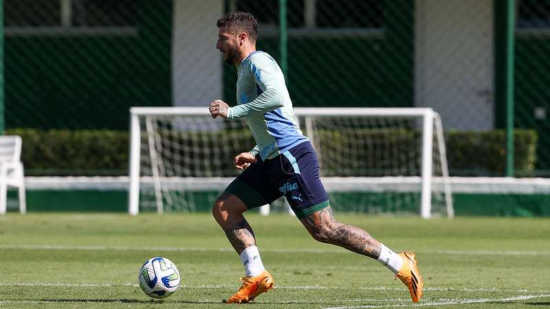 Zé Rafael durante treinamento do Palmeiras na Academia de Futebol.