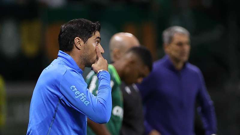 Abel Ferreira em jogo do Palmeiras contra o Fortaleza, durante primeira partida válida pelas oitavas de final da Copa do Brasil 2023, no Allianz Parque.