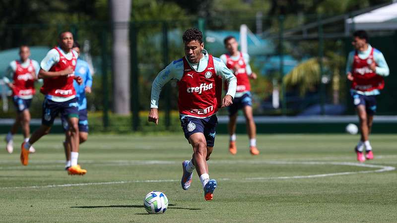 Marcos Rocha durante treinamento do Palmeiras na Academia de Futebol.