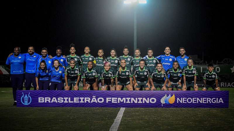 Palmeiras vence Flamengo e alcança 4ª vitória consecutiva no Brasileiro Feminino.
