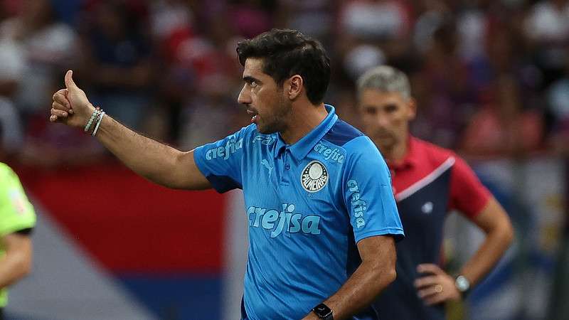 Abel Ferreira em jogo do Palmeiras contra o Fortaleza, durante segunda partida válida pelas oitavas de final volta da Copa do Brasil 2023, no Castelão.