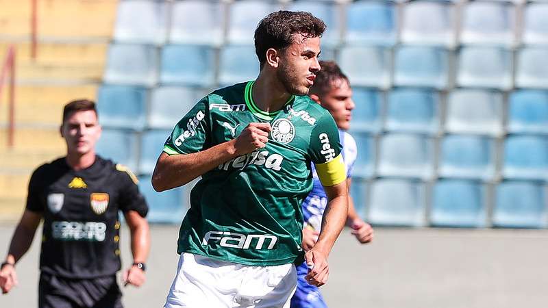 Pedro Lima comemora seu gol pelo Palmeiras contra o Taubaté, em partida válida pela oitava rodada da fase inicial do Campeonato Paulista Sub-20, na Arena Barueri, em São Paulo-SP.