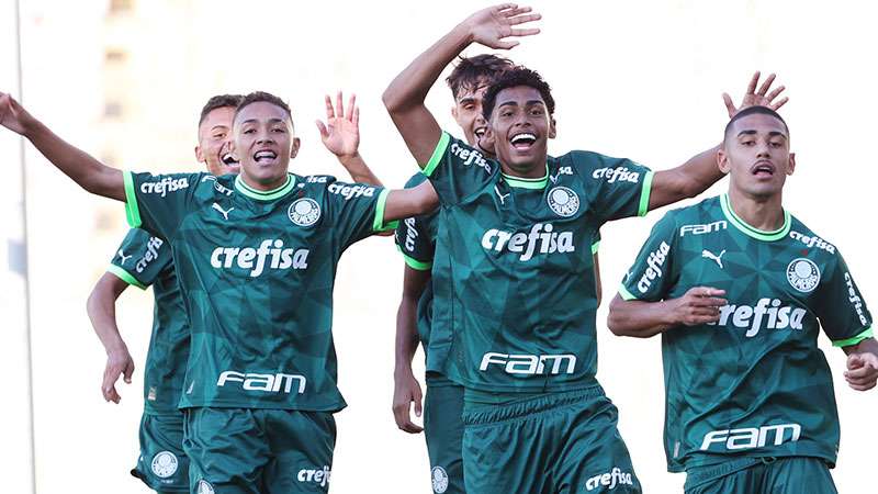 Palmeiras goleia Vasco e avança à final da Copa do Brasil Sub-17.