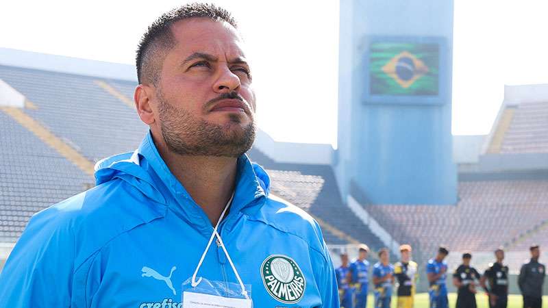 Lucas Andrade assume comando do Sub-20 do Palmeiras: “Feliz e extremamente confiante”.