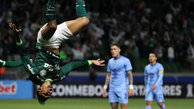 Rony comemora seu gol pelo Palmeiras contra o Bolívar, durante partida válida pela fase de grupos da Libertadores 2023, no Allianz Parque.