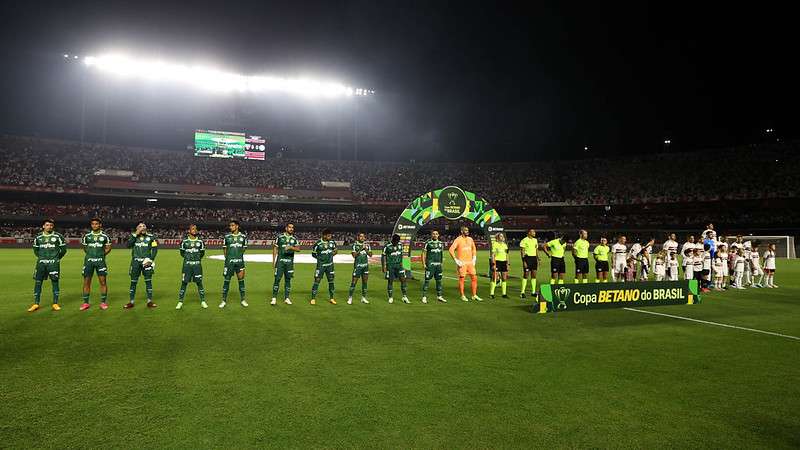 Palmeiras em jogo contra o SPFC, durante primeira partida válida pelas quartas de final da Copa do Brasil 2023, no Morumbi.