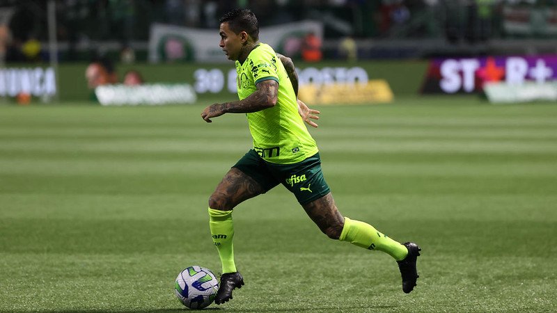 Dudu em jogo do Palmeiras contra o Vasco, durante partida válida pela vigésima primeira rodada do Brasileirão 2023, no Allianz Parque.